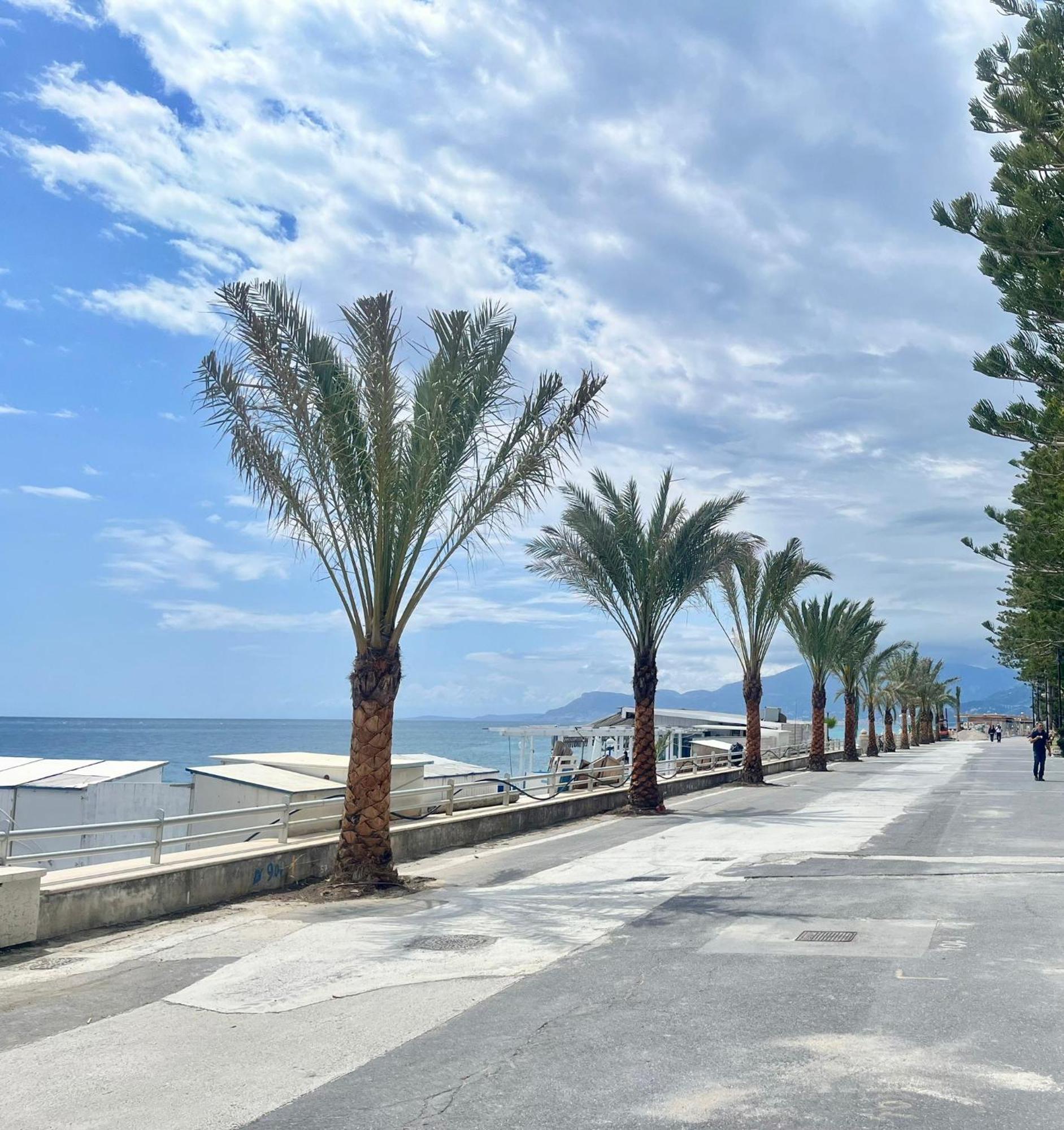 Casa Vacanza! A 50M Dal Mare! Bordighera Exteriér fotografie