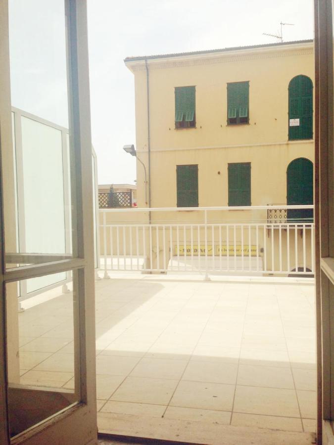 Casa Vacanza! A 50M Dal Mare! Bordighera Exteriér fotografie